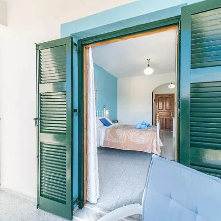 Captain Spiros Apartment *